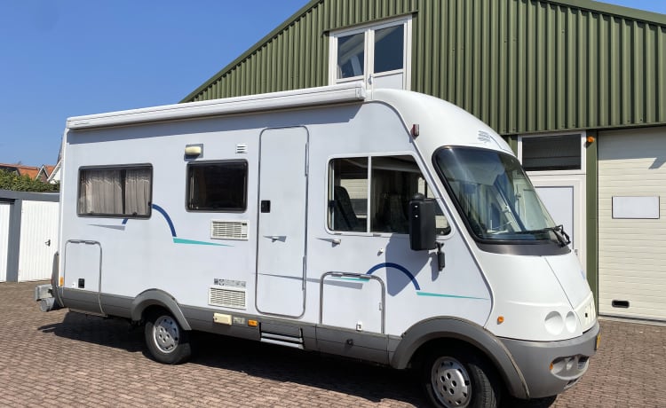 4p Hymer integrated uit 1998