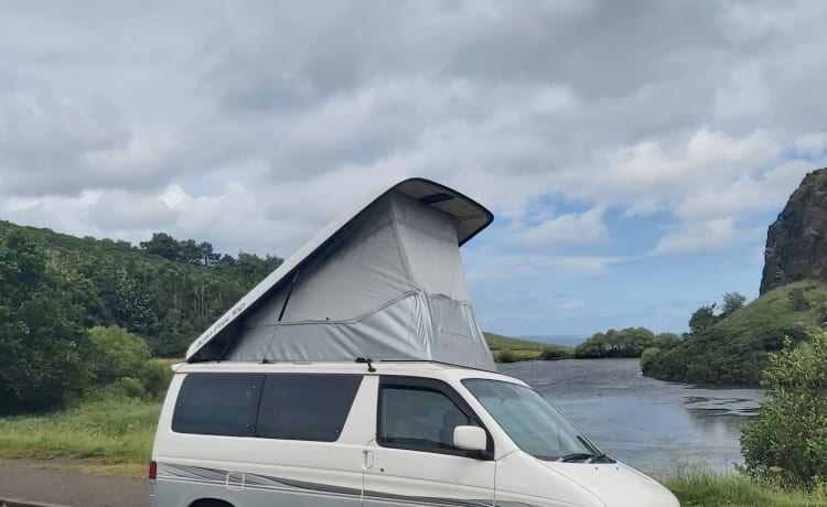 Mazda-camper met 4 slaapplaatsen - perfecte zestal voor Schotse wegen 