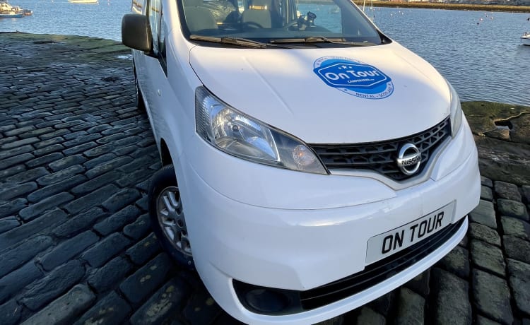 Cera – Camper Nissan con 2 posti letto del 2015