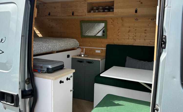 Beautiful offgrid 2 person bus camper