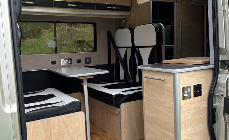 4 berth Peugeot semi-integrated from 2016