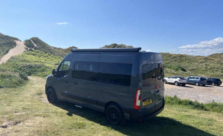 Wildtrack  – 2 berth Renault Master 