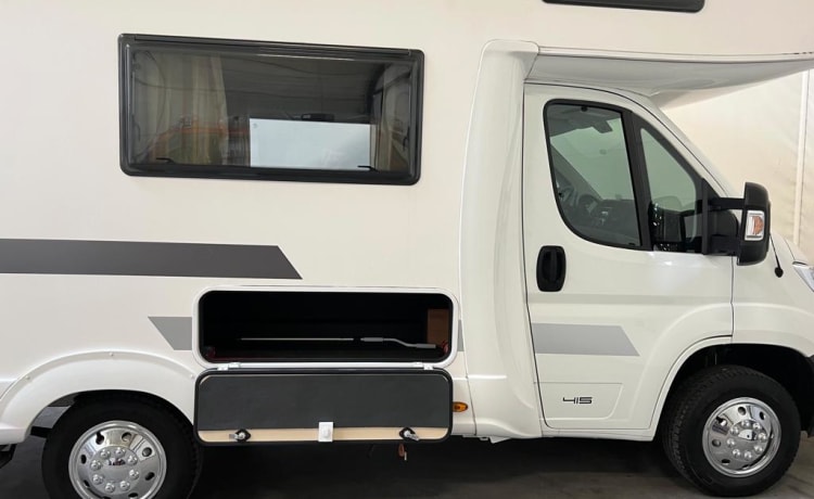 Roadtripper – Mobilhome Alkoof 4 pers