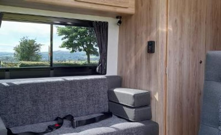 BP70 – 4 posti letto Camper / Camper: completamente attrezzati per la tua prossima avventura