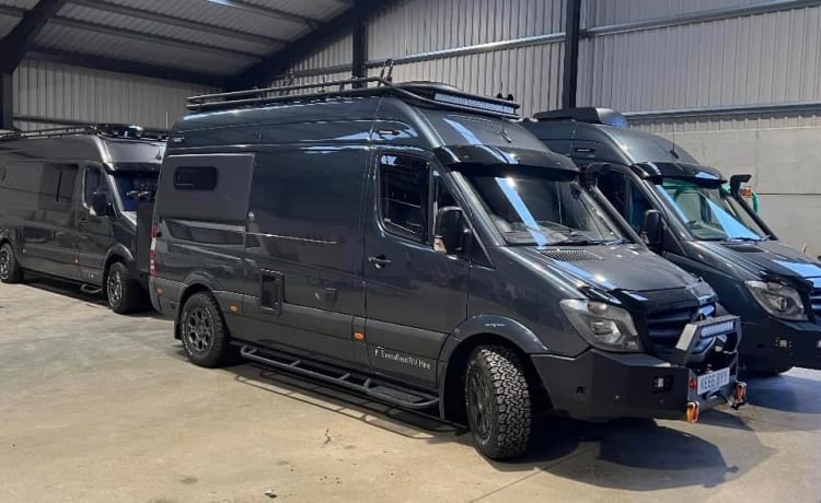 Mercedes-Benz camper met 4 slaapplaatsen uit 2015