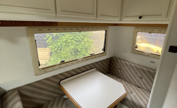 Kwakkel – Sentez-vous comme chez vous dans mon spacieux et confortable Fiat Ducato Concorde 1990