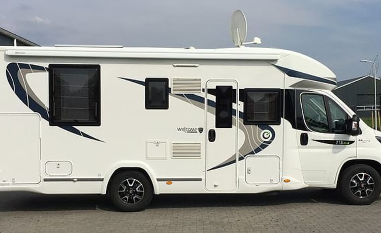 Beautiful Chausson camper for rent, built in 2016