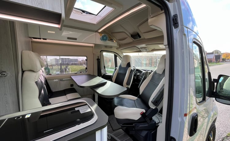 Roller Team Livingstone Duo – New spacious 2p camper