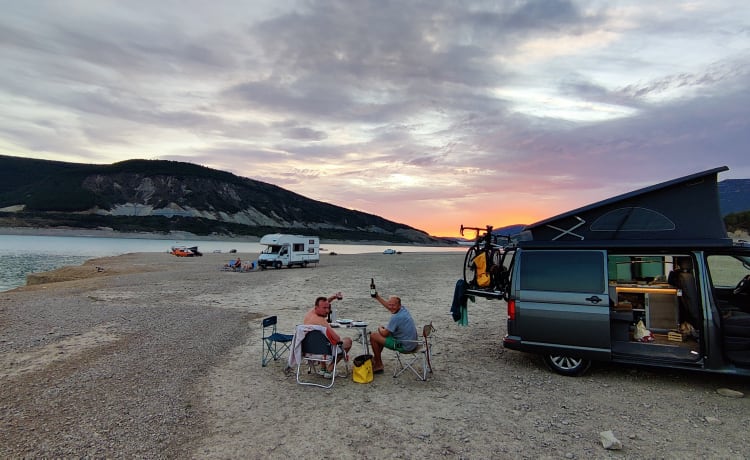 NUOVA VW CALIFORNIA CON PORTABICI