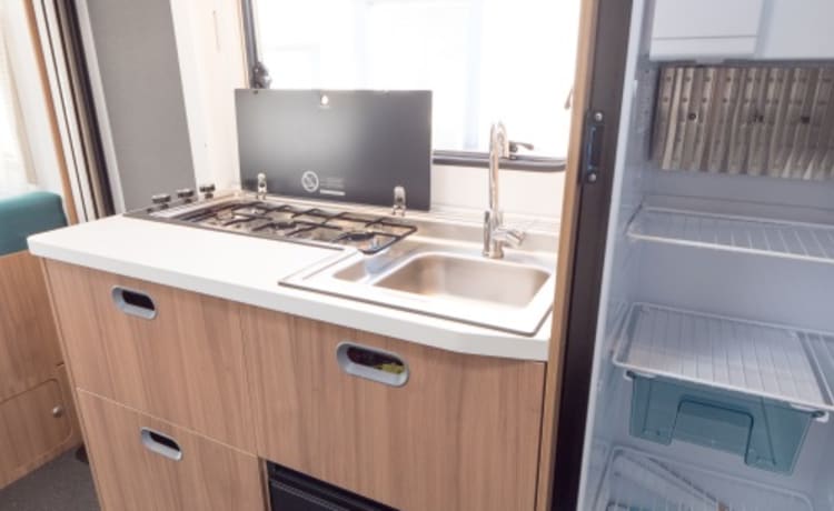 Freedom 7 – Adria Sunliving A70DK - (Édimbourg)