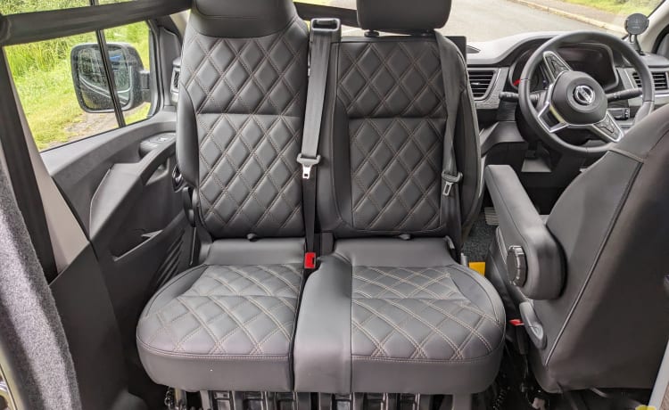 Camping-car LWB 2 couchages nouvellement converti 