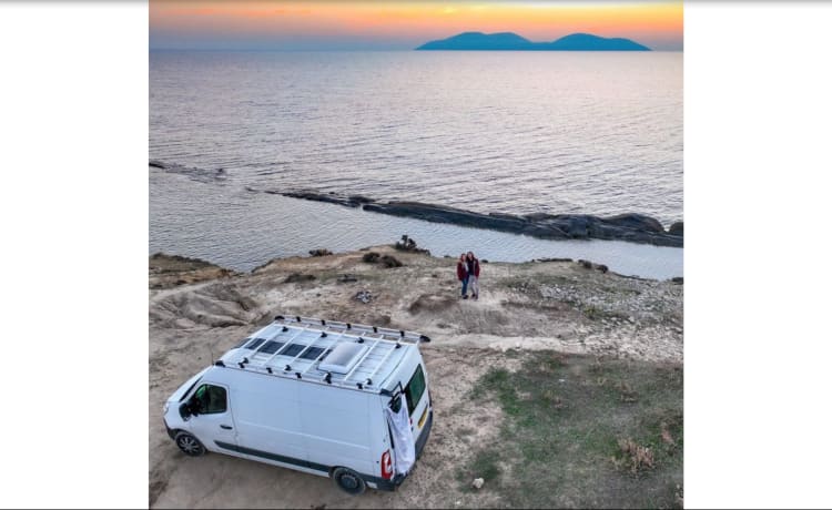 Hybbie – Hybbie, der Off-Grid-Stealth-Van