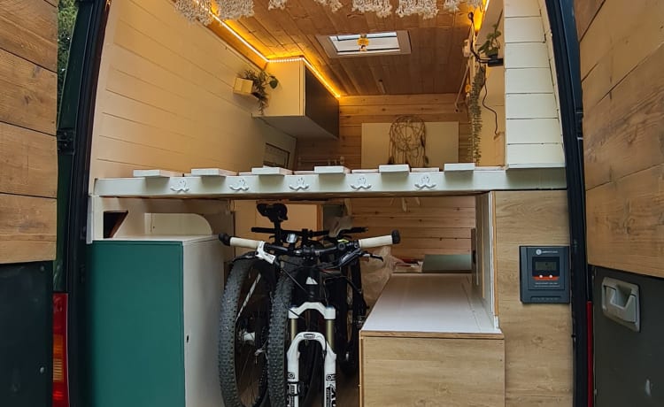 't buske! – Praktische multifunctionele camper voor 2 personen 