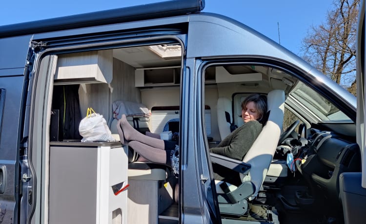 Camper van for rent from 2020 - Fiat Ducato Livingstone 5