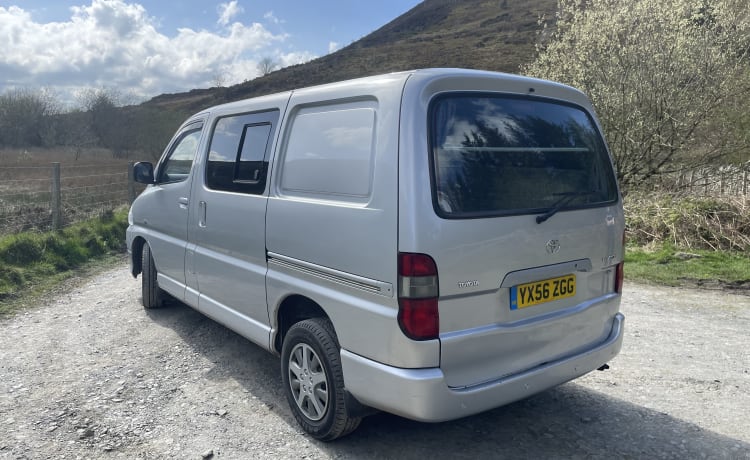 Harold – Toyota Hiace Camper