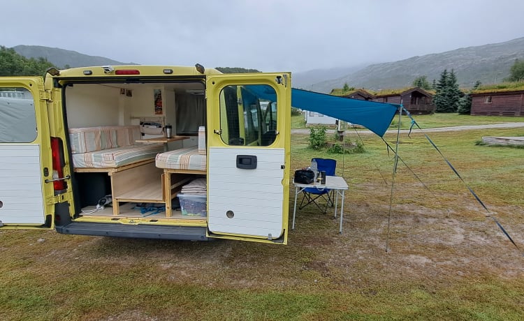 Peugeot Boxer (camper conversion)