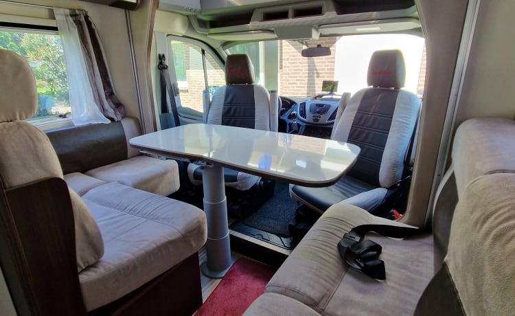 Benimar Cocoon – Mooie, luxe 4/5 pers Camper met fietsendrager