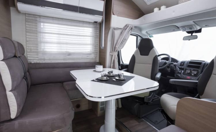 ✅ Luxurious comfortable 5-pers. family camper