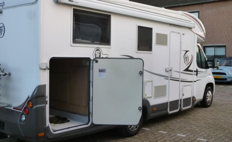 Dream on wheels –  ELNAGH  T LOFT 530 Happy Camper