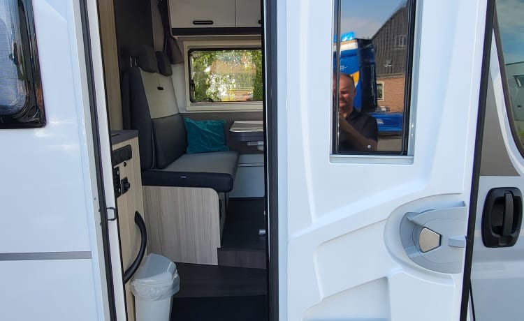 Sun Living S70sl – New and chic camper with single beds of 2.10, fully equipped