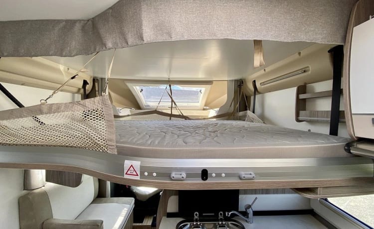 Benny – 4 berth Benimar Tessoro 413 Automatic - 2020