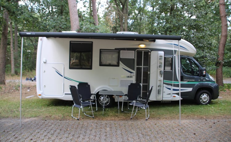 4-person Chausson semi-integrated from 2012