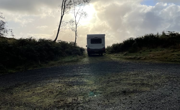 6 berth Hymer alcove from 2006