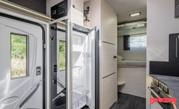 Camping-car neuf/confortable entièrement équipé avec salon spacieux