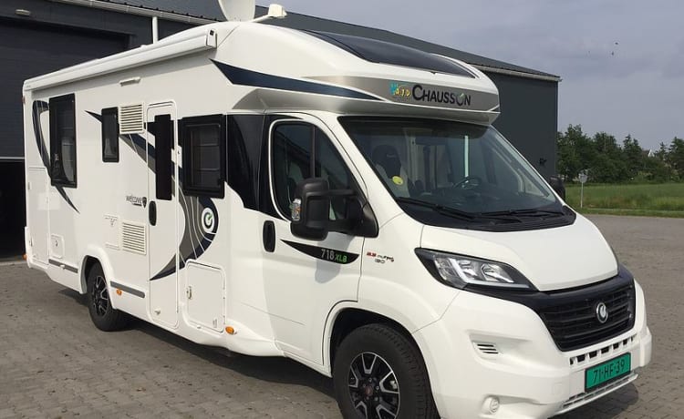 Beautiful Chausson camper for rent, built in 2016