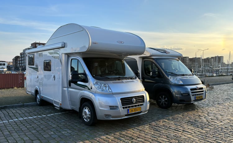 LMC Family Alcove Camper 6 persone