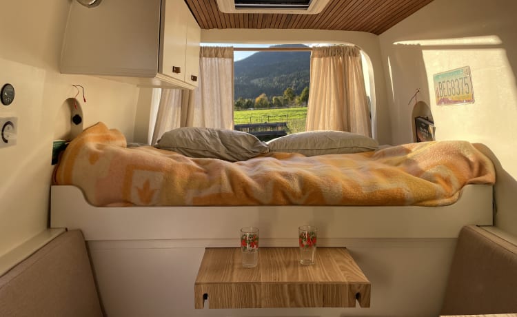 Luxury adventure off-grid Volkswagen Crafter