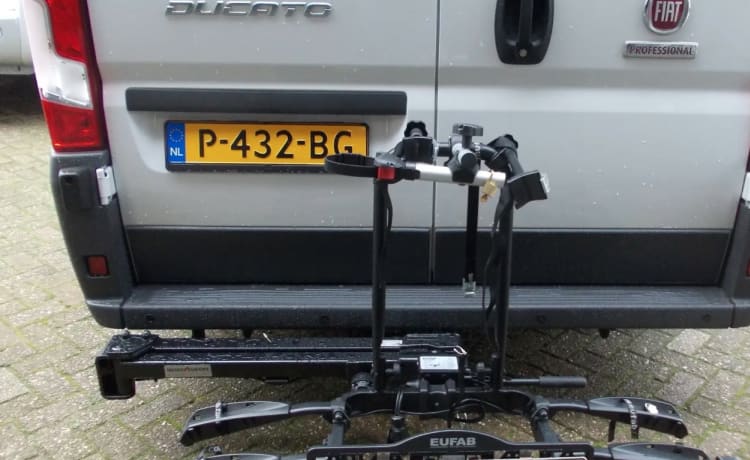 2p Adria twin 540 SPT e bike carrier