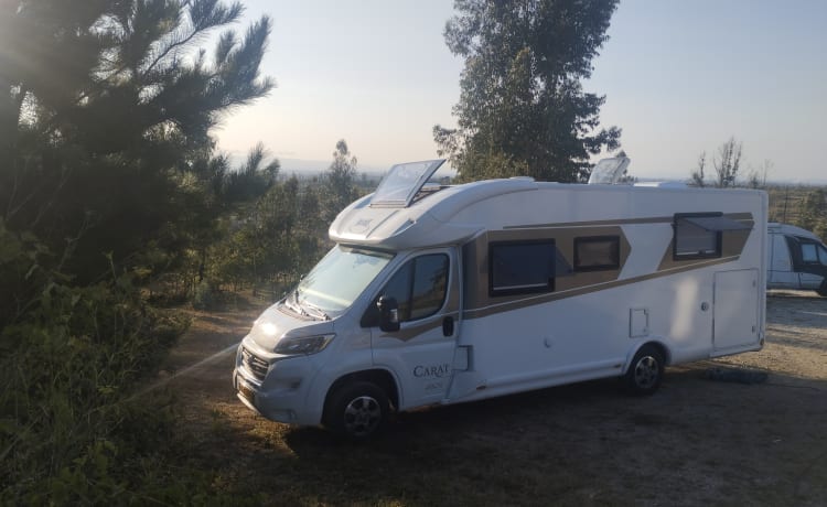 Poseidon – Heerlijke grote 4 persoons camper – McLouis luxe uitvoering.