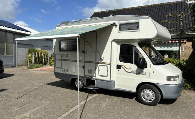 Leuke Fiat Ducato Camper. 3/4 persoons. 