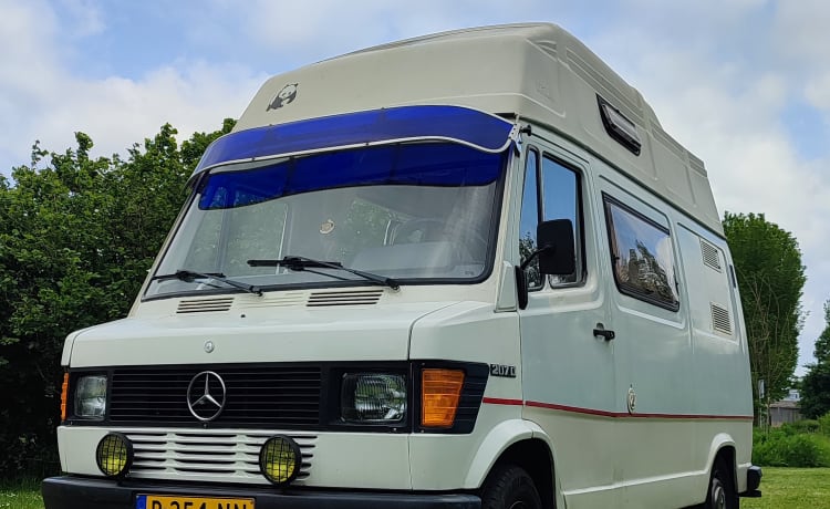 Nomad – Oldtimer Mercedesbus