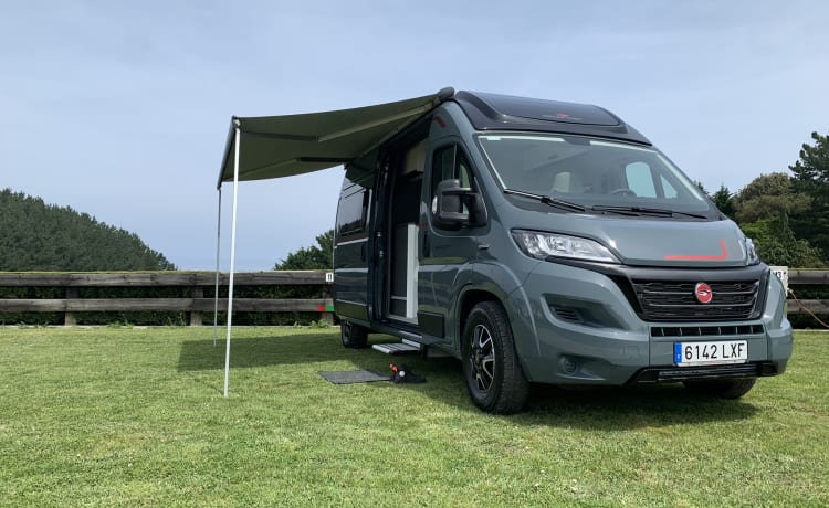 Livingstone 5 – Luxury 4 person CamperVan (2022) in Madrid