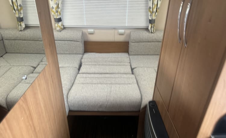 carrie  – 6 berth 4 belt autotrail tribute gt very spacious with two living areas 