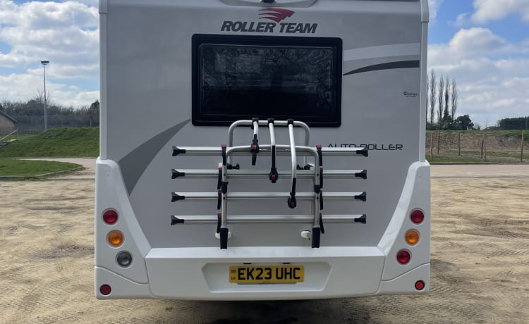 James  – 6 berth Roller Team alcove from 2023