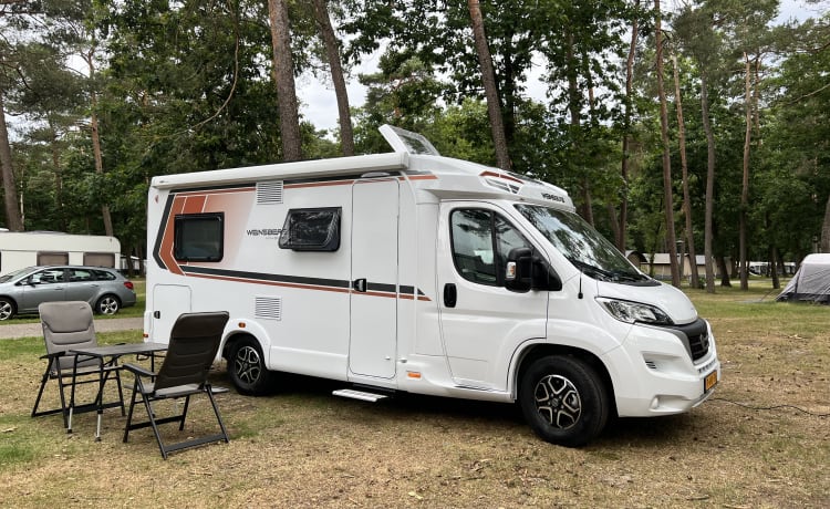 Weinsberg 600MF Pepper Edition – Zeer complete nieuwe 2 persoons half integraalcamper (juni 2022)