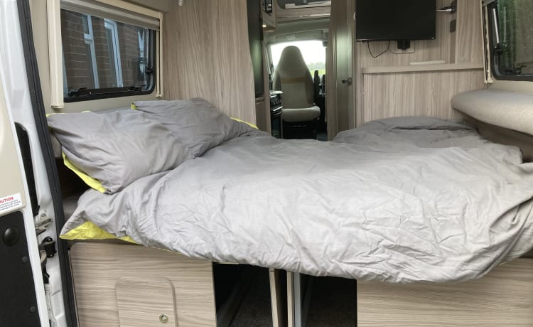 Elvis – 4 berth campervan