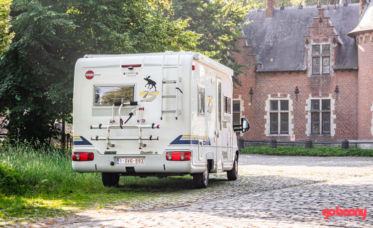 ALKO – Camping-car spacieux et pratique Type Bürstner