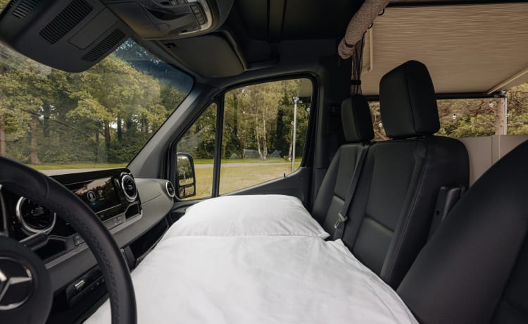 Comfort Double Camper – NOUVEAU camping-car Mercedes 3p sur mesure à partir de 2024