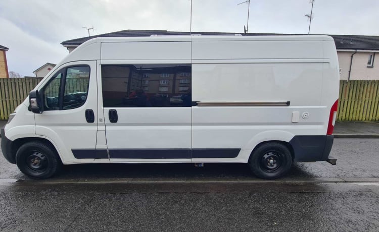 Glen – 2 berth Citroën Relay L3H2 converted campervan with shower/toilet N500CCO