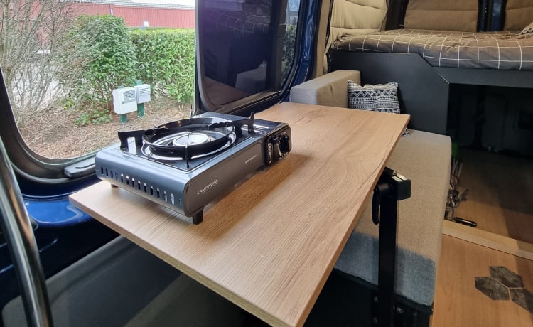 BLUE – VOLKSWAGEN CRAFTER AVENTURE