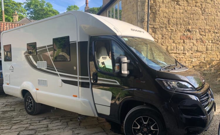 Elvis – 2021 Swift Edge - 464 Black Edition 4 Berth Motorhome 