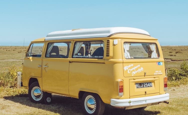  Buttercup – 4-persoons Volkswagen campervan uit 1975