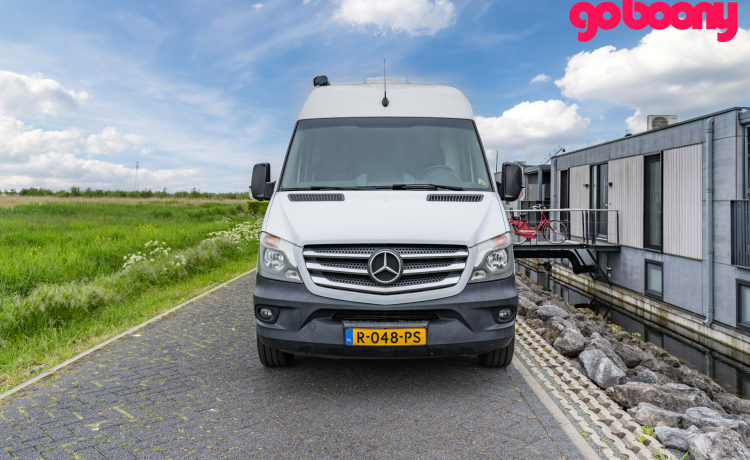 Luxe Camper Bus – M.B. Sprinter 2p met Aut. en Airco 2016