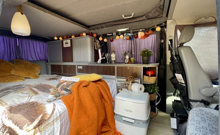 Bommeltje VW T5 extra binnen ruimte  – Camper Volkswagen 2p del 2007