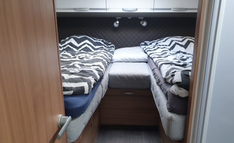 Luxury Adria camper with automatic transmission and air suspension!
