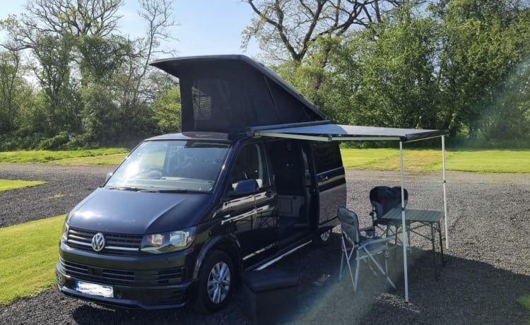 HJG - KAI – 4-persoons Volkswagen camper uit 2018